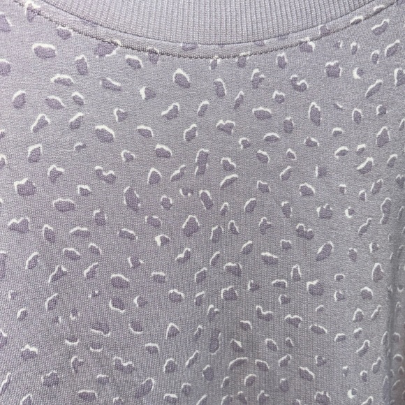 NWT Alfani Super Soft Long Sleeve Funky Animal Print Crewneck Loungewear PJ Top - Picture 2 of 6